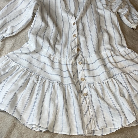 - Zara blue and white button front top/dress. 3/4 sleeves. Tiered loose fi… - Picture 9 of 11